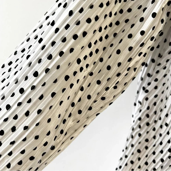 Cachet Evening White Crinkle Jacket Black Dot Sparkle Button Size 8 New With Tag - Picture 6 of 9